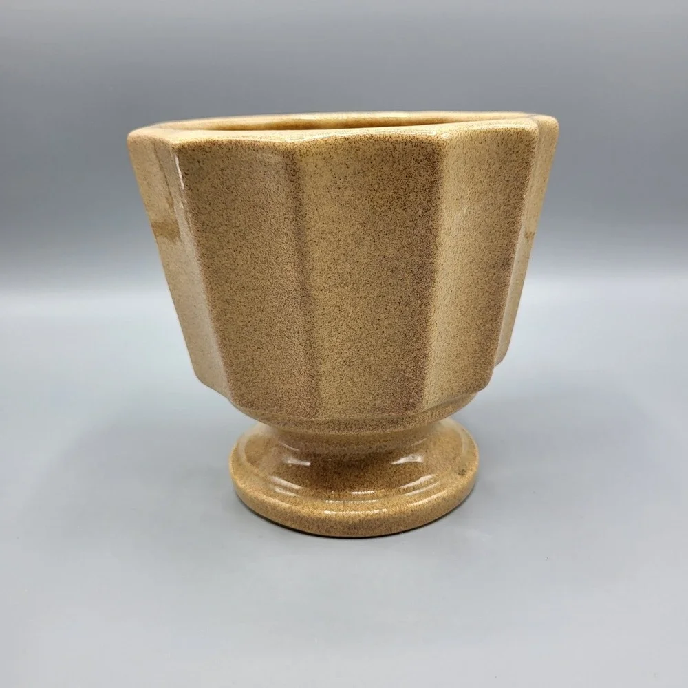 Haeger USA Pottery Fluted Pedestal Planter Vintage Speckled Tan Ceramic Vase